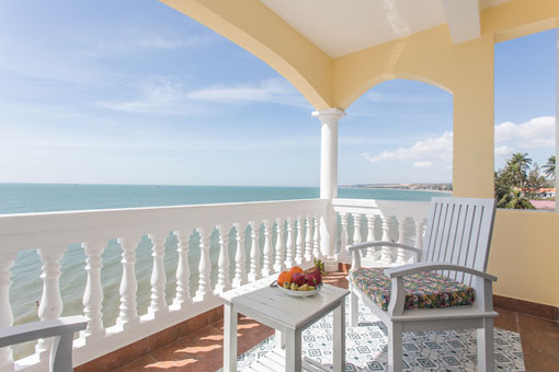 Ocean Front Romance Jr. Suite